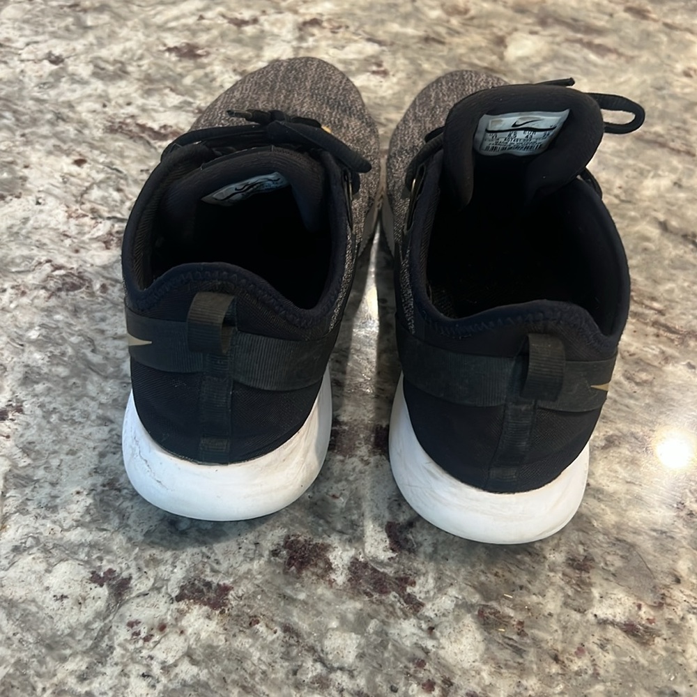 Nike Flex TR 9 Tennis Shoes - Picture 3 of 8
